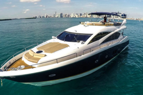 miami-beach-yachts-11-520x520